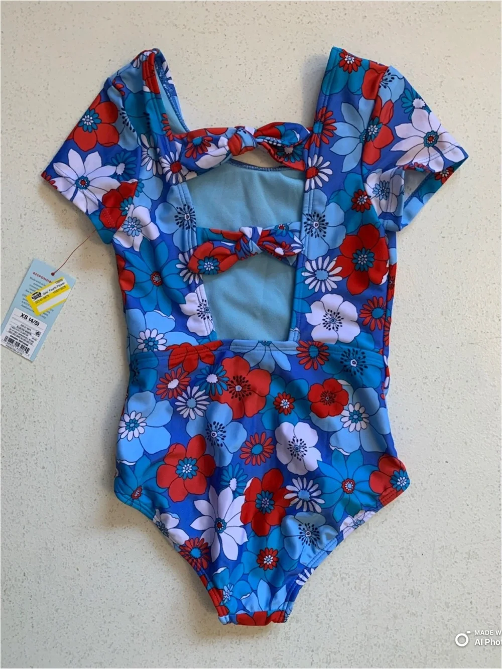 Cat & Jack Girl’s Blue & Red Floral Short Sleeve Swimsuit Size XS NWT Beach Vaca